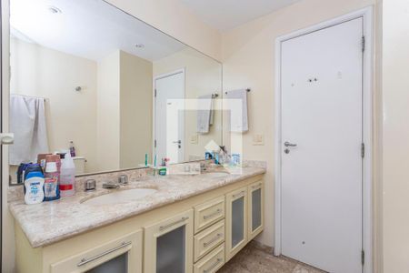 Apartamento à venda com 246m², 4 quartos e 4 vagas