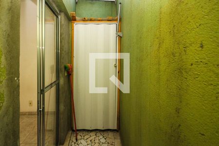 Casa à venda com 89m², 4 quartos e 1 vaga Casa à venda com 89m², 4 quartos e 1 vagaVaranda