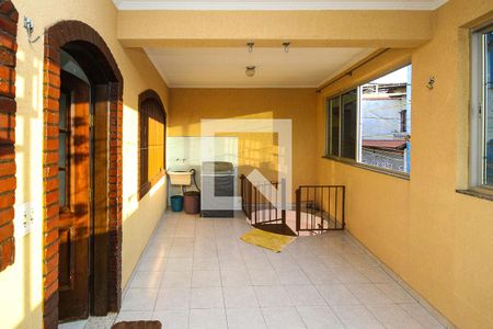 Casa à venda com 89m², 4 quartos e 1 vaga Casa à venda com 89m², 4 quartos e 1 vagaQuintal e Área de Serviço casa 02