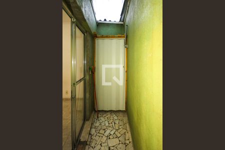 Casa à venda com 89m², 4 quartos e 1 vaga Casa à venda com 89m², 4 quartos e 1 vagaVaranda