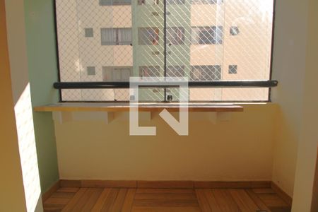 Sacada de apartamento para alugar com 3 quartos, 66m² em Parque Alves de Lima, São Paulo