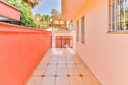 Casa à venda com 347m², 4 quartos e 6 vagasQuintal