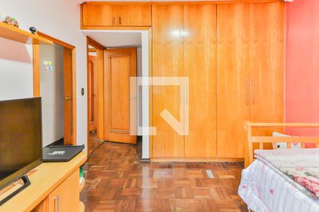 Casa à venda com 347m², 4 quartos e 6 vagasQuarto 4