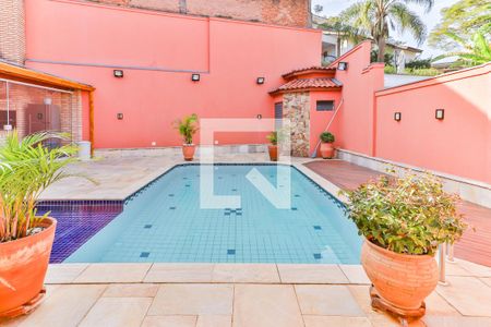 Casa à venda com 347m², 4 quartos e 6 vagasPiscina