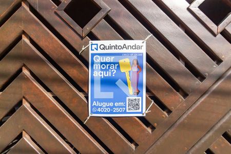 Casa à venda com 400m², 4 quartos e 5 vagas Casa à venda com 400m², 4 quartos e 5 vagasPlaca de Anuncio