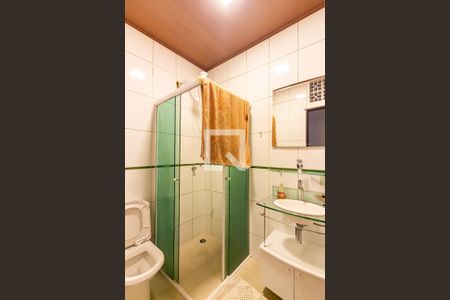 Casa à venda com 400m², 4 quartos e 5 vagas Casa à venda com 400m², 4 quartos e 5 vagasBanheiro 2