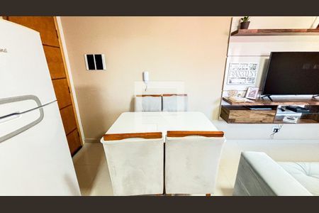 Apartamento à venda com 94m², 2 quartos e 1 vaga Apartamento à venda com 94m², 2 quartos e 1 vagaSala - Sala de Jantar - Cozinha