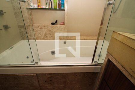 Apartamento à venda com 100m², 2 quartos e sem vagaBanheiro