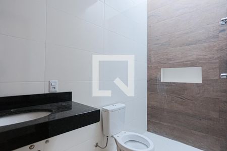 Casa à venda com 120m², 3 quartos e 2 vagas Casa à venda com 120m², 3 quartos e 2 vagasBanheiro