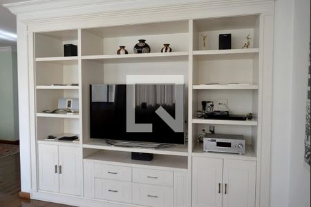 Apartamento à venda com 222m², 4 quartos e 2 vagasSala de TV