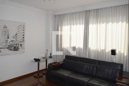 Apartamento à venda com 222m², 4 quartos e 2 vagasSala de TV