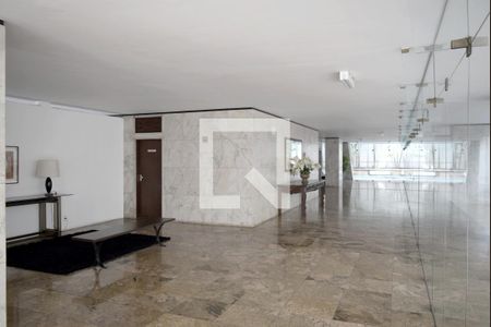 Apartamento à venda com 222m², 4 quartos e 2 vagasHall de entrada