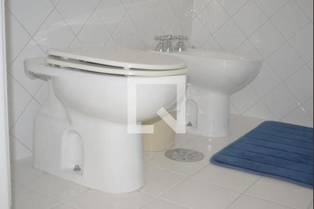 Apartamento à venda com 222m², 4 quartos e 2 vagasBanheiro