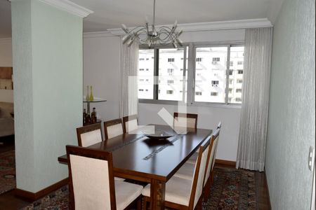 Apartamento à venda com 222m², 4 quartos e 2 vagasSala de jantar