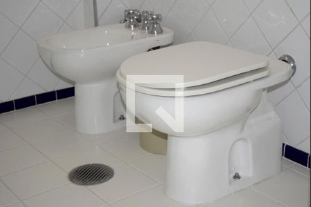 Apartamento à venda com 222m², 4 quartos e 2 vagasBanheiro da Suíte