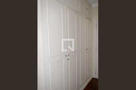 Apartamento à venda com 222m², 4 quartos e 2 vagasCloset da Suíte