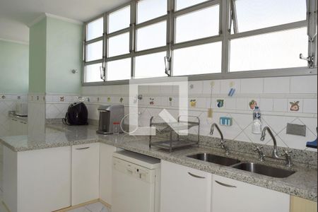 Apartamento à venda com 222m², 4 quartos e 2 vagasCozinha