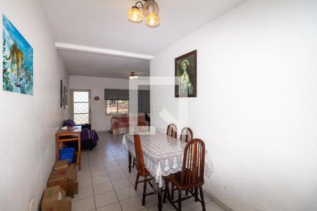 Casa à venda com 200m², 3 quartos e 3 vagas