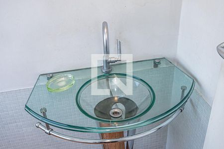 Casa à venda com 650m², 5 quartos e 6 vagasLavabo 2