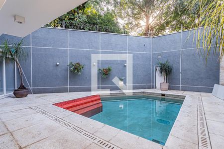 Casa à venda com 650m², 5 quartos e 6 vagasPiscina