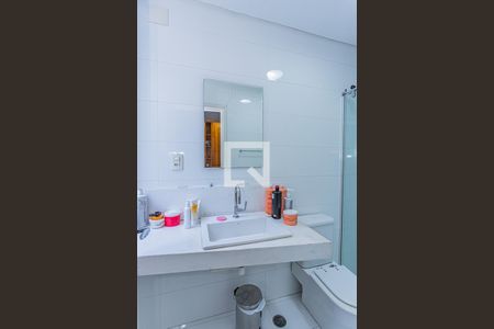 Casa à venda com 650m², 5 quartos e 6 vagasBanheiro suite 4