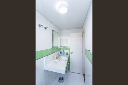 Casa à venda com 650m², 5 quartos e 6 vagasBanheiro suite 1