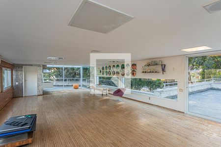 Casa à venda com 650m², 5 quartos e 6 vagasSalão multiuso