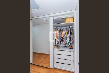 Casa à venda com 650m², 5 quartos e 6 vagasCloset suite 3