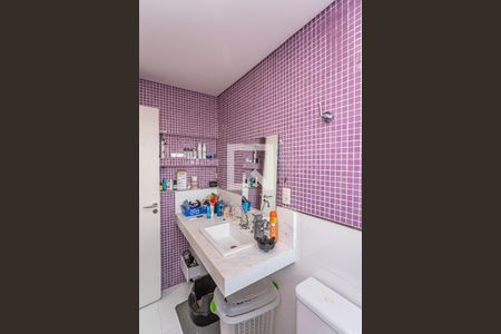 Casa à venda com 650m², 5 quartos e 6 vagasBanheiro Suite 2