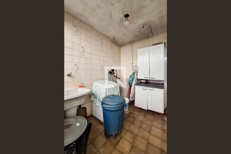 Casa de condomínio à venda com 250m², 4 quartos e 4 vagas Casa de condomínio à venda com 250m², 4 quartos e 4 vagasÁrea de Serviço