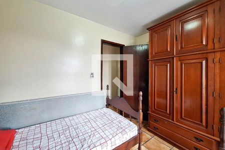 Casa de condomínio à venda com 250m², 4 quartos e 4 vagas Casa de condomínio à venda com 250m², 4 quartos e 4 vagasQuarto 2