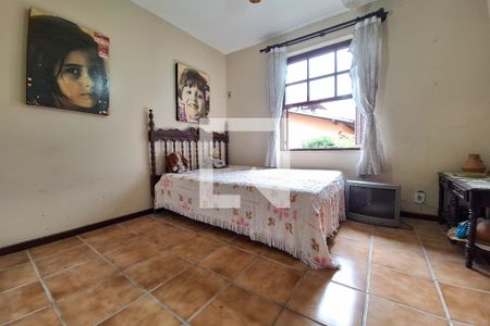 Casa de condomínio à venda com 250m², 4 quartos e 4 vagas Casa de condomínio à venda com 250m², 4 quartos e 4 vagasQuarto 3