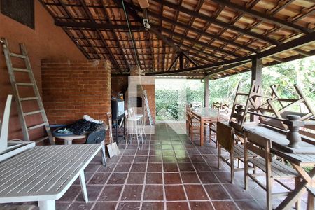 Casa de condomínio à venda com 250m², 4 quartos e 4 vagas Casa de condomínio à venda com 250m², 4 quartos e 4 vagasChurrasqueira