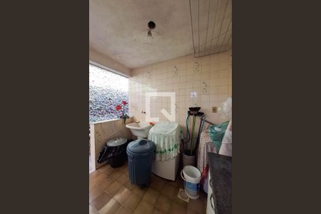 Casa de condomínio à venda com 250m², 4 quartos e 4 vagas Casa de condomínio à venda com 250m², 4 quartos e 4 vagasÁrea de Serviço