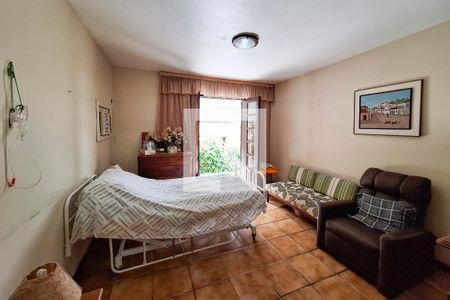 Casa de condomínio à venda com 250m², 4 quartos e 4 vagas Casa de condomínio à venda com 250m², 4 quartos e 4 vagasSuíte