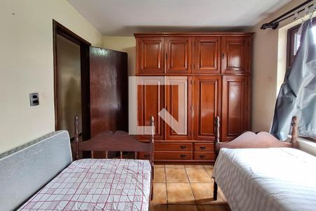 Casa de condomínio à venda com 250m², 4 quartos e 4 vagas Casa de condomínio à venda com 250m², 4 quartos e 4 vagasQuarto 2