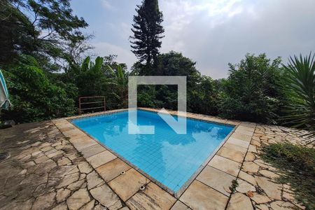 Casa de condomínio à venda com 250m², 4 quartos e 4 vagas Casa de condomínio à venda com 250m², 4 quartos e 4 vagasPiscina