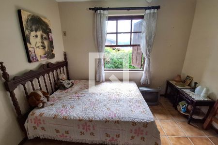 Casa de condomínio à venda com 250m², 4 quartos e 4 vagas Casa de condomínio à venda com 250m², 4 quartos e 4 vagasQuarto 3