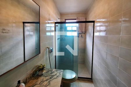 Casa de condomínio à venda com 250m², 4 quartos e 4 vagas Casa de condomínio à venda com 250m², 4 quartos e 4 vagasBanheiro Social