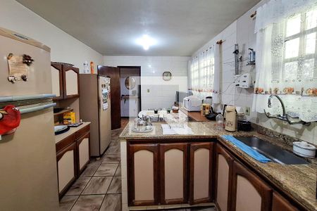 Casa de condomínio à venda com 250m², 4 quartos e 4 vagas Casa de condomínio à venda com 250m², 4 quartos e 4 vagasCozinha