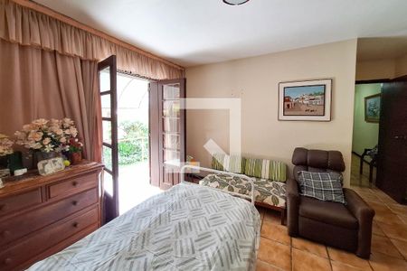 Casa de condomínio à venda com 250m², 4 quartos e 4 vagas Casa de condomínio à venda com 250m², 4 quartos e 4 vagasSuíte