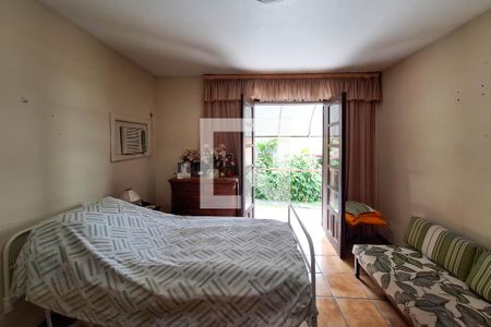 Casa de condomínio à venda com 250m², 4 quartos e 4 vagas Casa de condomínio à venda com 250m², 4 quartos e 4 vagasSuíte