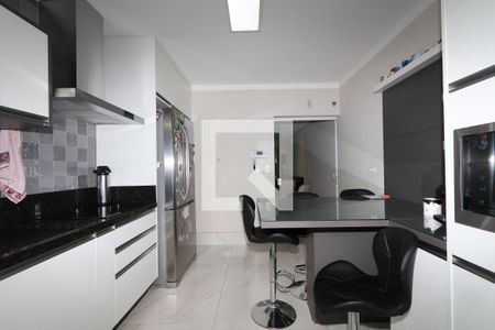 Casa à venda com 215m², 3 quartos e 2 vagasCozinha