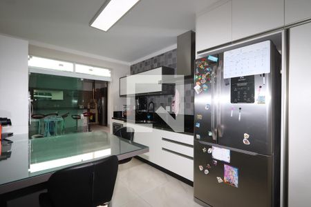 Casa à venda com 215m², 3 quartos e 2 vagasCozinha