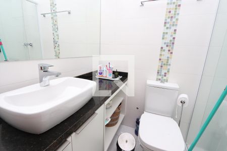 Casa à venda com 215m², 3 quartos e 2 vagasBanheiro da Suíte 2