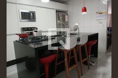 Casa à venda com 240m², 4 quartos e 2 vagasFoto 13
