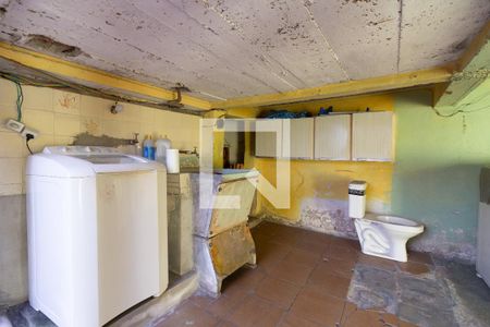 Casa à venda com 240m², 5 quartos e 1 vagaÁrea de Serviço