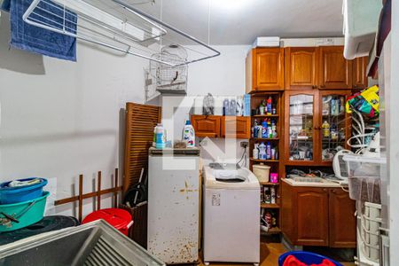 Casa à venda com 189m², 4 quartos e 2 vagas Casa à venda com 189m², 4 quartos e 2 vagasLavanderia