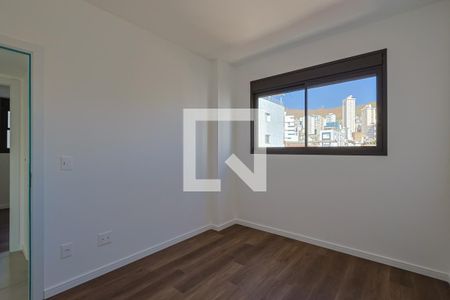Quarto 1 de apartamento para alugar com 2 quartos, 71m² em Cruzeiro, Belo Horizonte