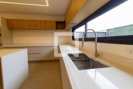 Casa de condomínio à venda com 500m², 5 quartos e 3 vagas Casa de condomínio à venda com 500m², 5 quartos e 3 vagasCozinha